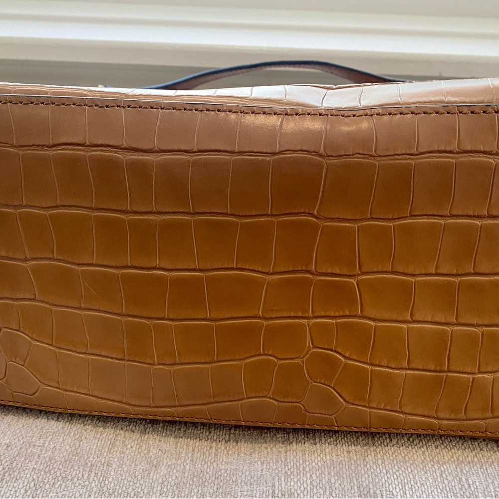 Michael Kors leather purse. Aligator. Color Brown with Gold accessories. - Picture 4 of 12